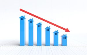 House graph going down with red arrow