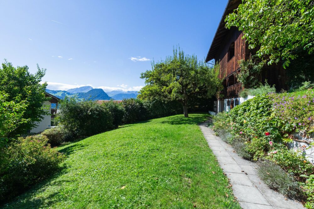 Das notwendige Grün vor der Türe ist inklusive