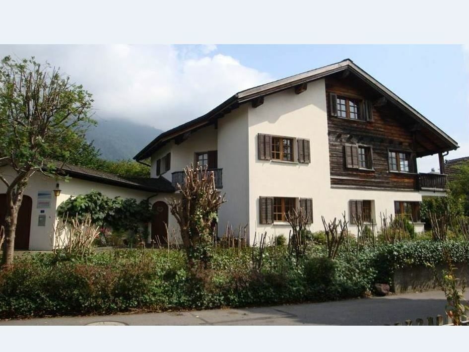 Можно использовать как дом для нескольких поколений или для инвестиций.