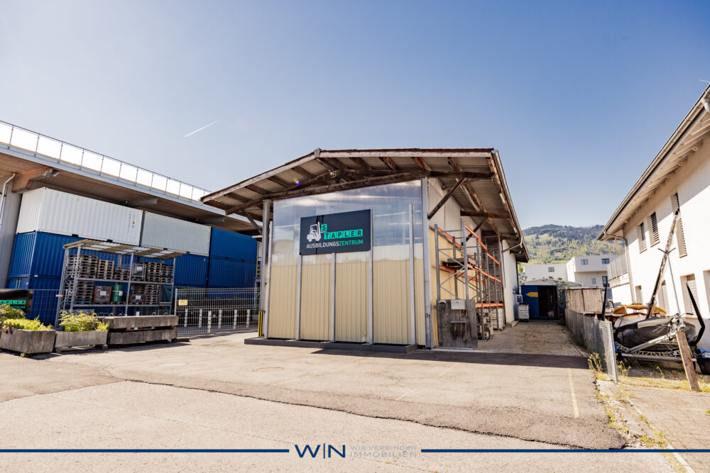 Ihr neues Business, Areal mit Halle in Wangen