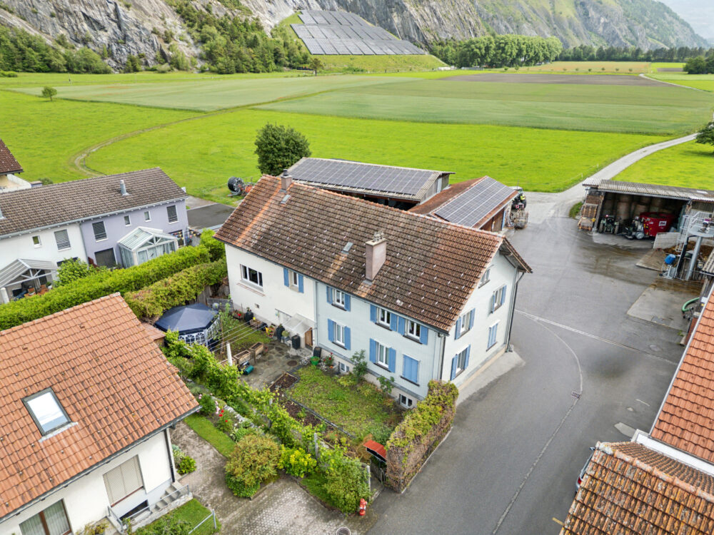 Mehrfamilienhaus in 7012 Felsberg