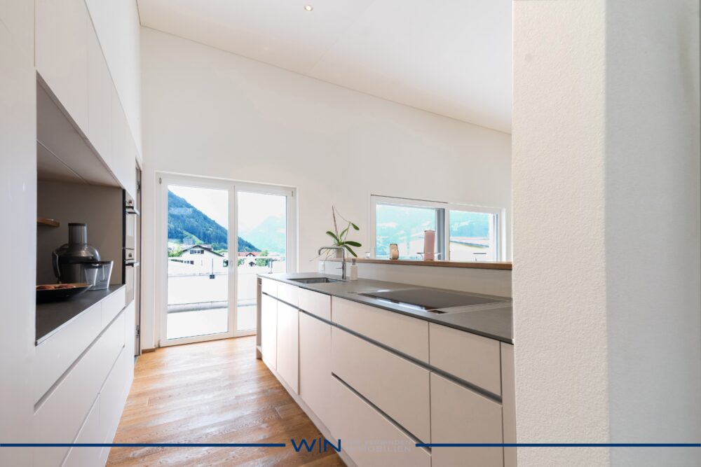 Design-Küche  mit Stauraum
